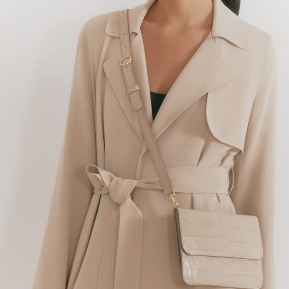NWT Cuyana Adjustable Strap in Stone Croco Leather